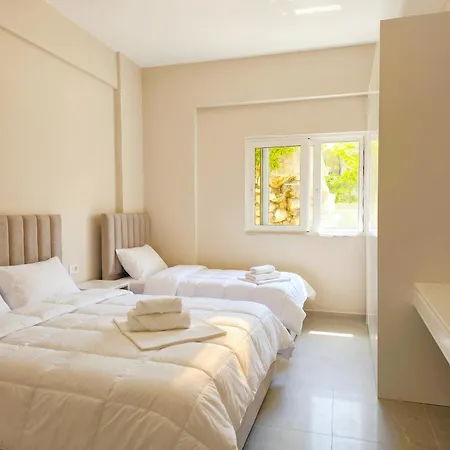 Two Bedroom With Sea View 093 *