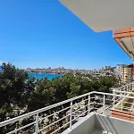 Διαμέρισμα Two Bedroom With Sea View 093 *